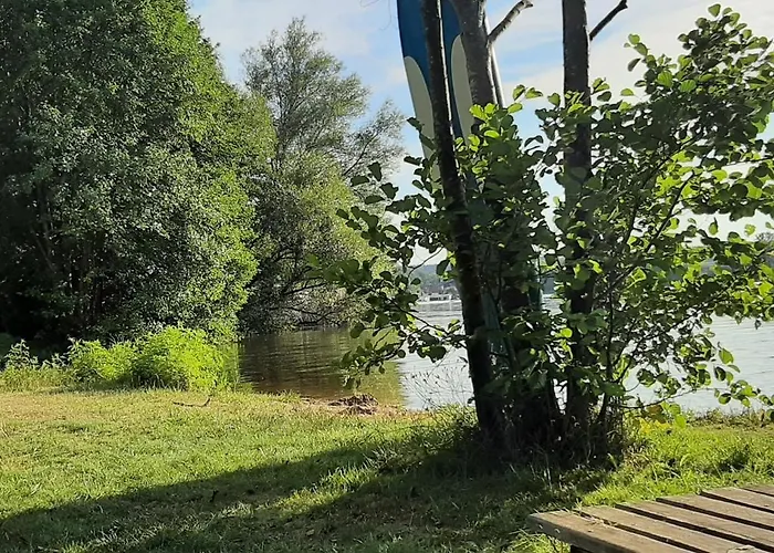 別荘 Direkt Am See, Mit Eigenem Boot