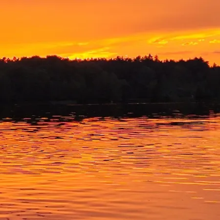 Direkt Am See, Mit Eigenem Boot Feriehus Roding